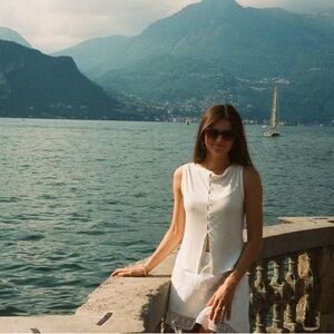 Meet your Posher, Adah